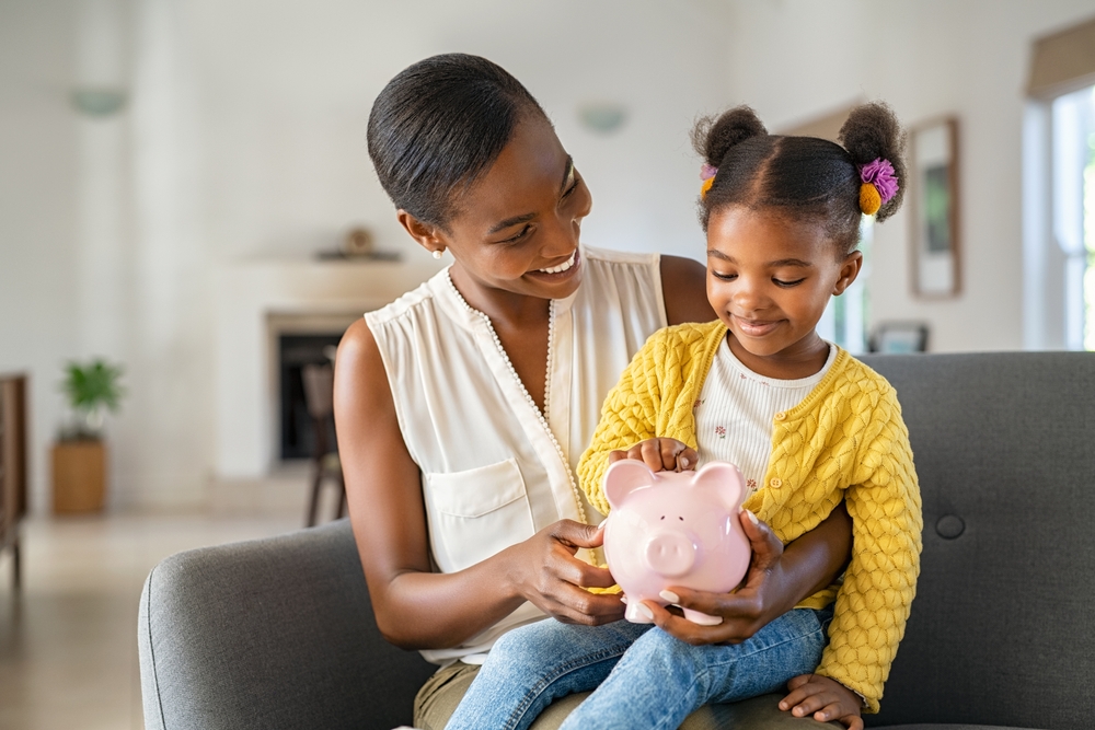 Descubra por que começar a investir cedo pode transformar seu futuro financeiro. Dicas e benefícios para jovens investidores.